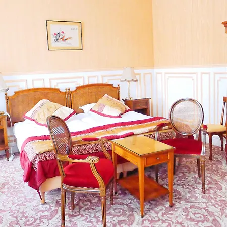 Szálloda Grand Des Templiers Reims