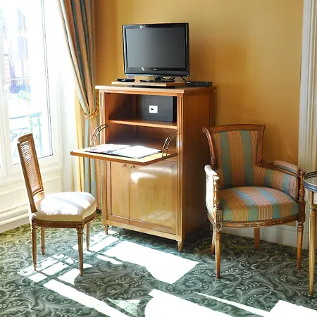 Grand Des Templiers, Piscine &