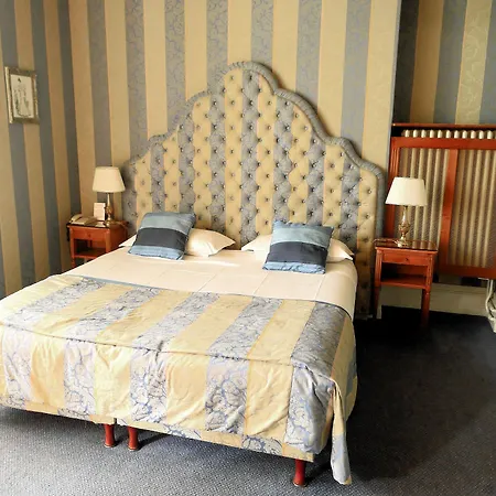 Hotel Grand Des Templiers 4*