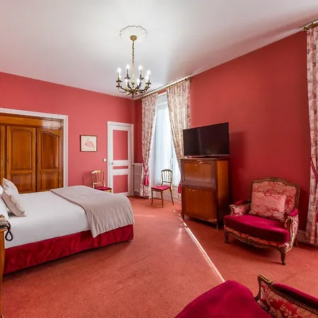 Grand Des Templiers, Piscine & 4* Remeš