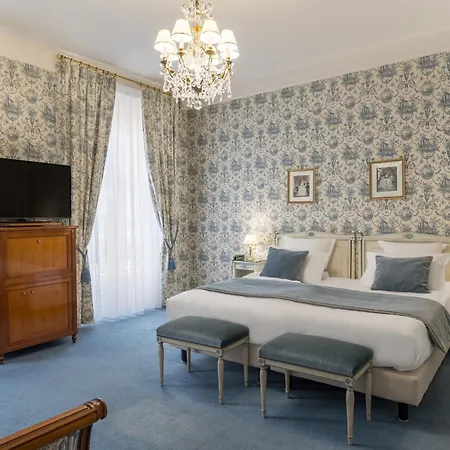 Hotel Grand Des Templiers 4*