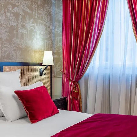 Hotel Grand Des Templiers 4*