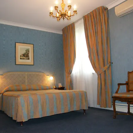 Grand Des Templiers, Piscine & Reims