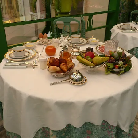 Hotel Grand Des Templiers, Piscine&spa 4*