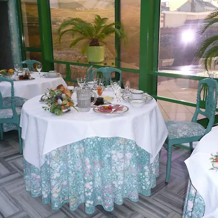 Otel Grand Des Templiers, Piscine & 4*