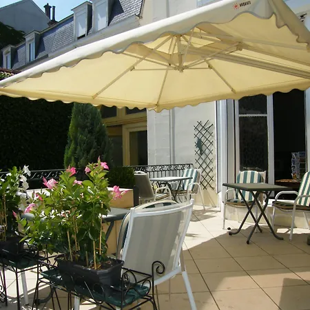 Grand Des Templiers, Piscine&spa 4* Reims