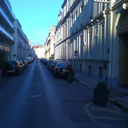 Grand Des Templiers, Piscine & 4* Reims