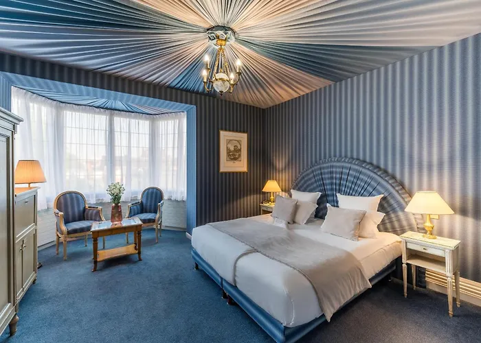 호텔 Grand Des Templiers 랭스